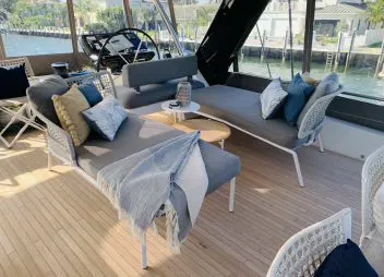 catamaran charter Aeolus