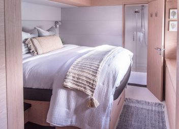 yacht charter Aeolus luxury cabin