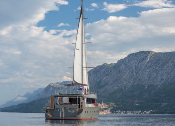 Yacht Rara Avis - High Point Yachting18