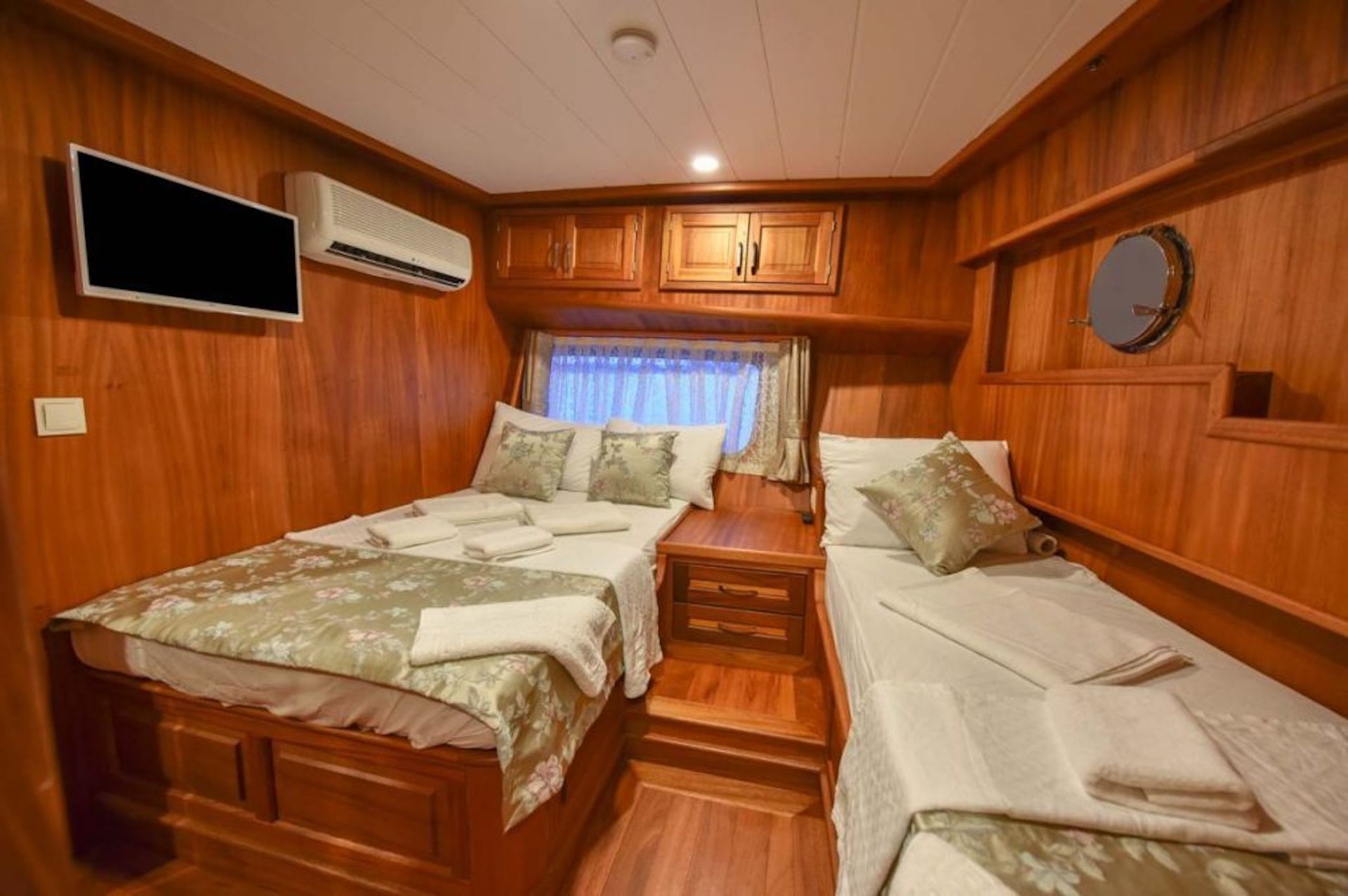 Croatian yacht charter Sea Breeze twin cabin
