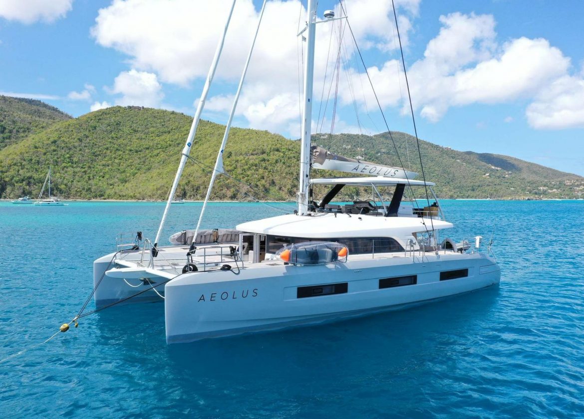 Yacht charter Catamaran Aeolus