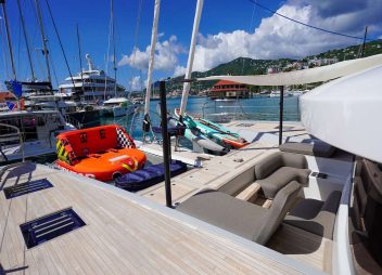 yacht charter Justified Horizons aft deck