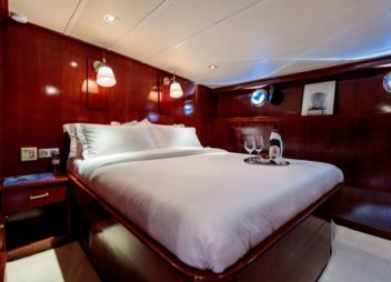 Vita Dolce Gulet Master Bedroom for Family Cruise & Corporate Event - High Point Yachting