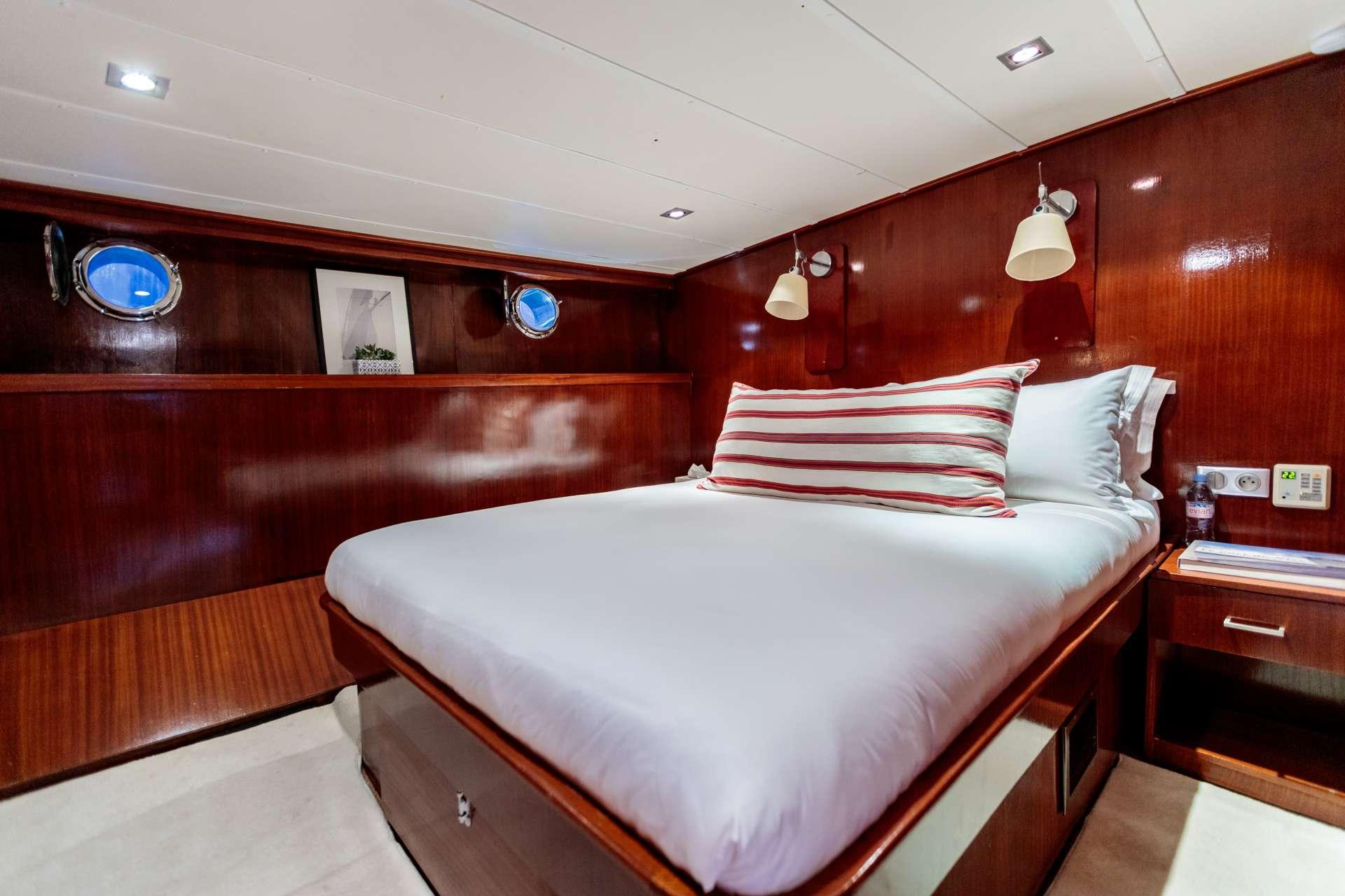 Vita Dolce Gulet Master Bedroom for Family Cruise & Corporate Event - High Point Yachting