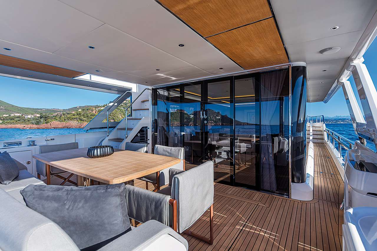 Charter Enigma in Italy, Sardina, Corsica & French a luxury modern yacht Living Room - High Point Yachting