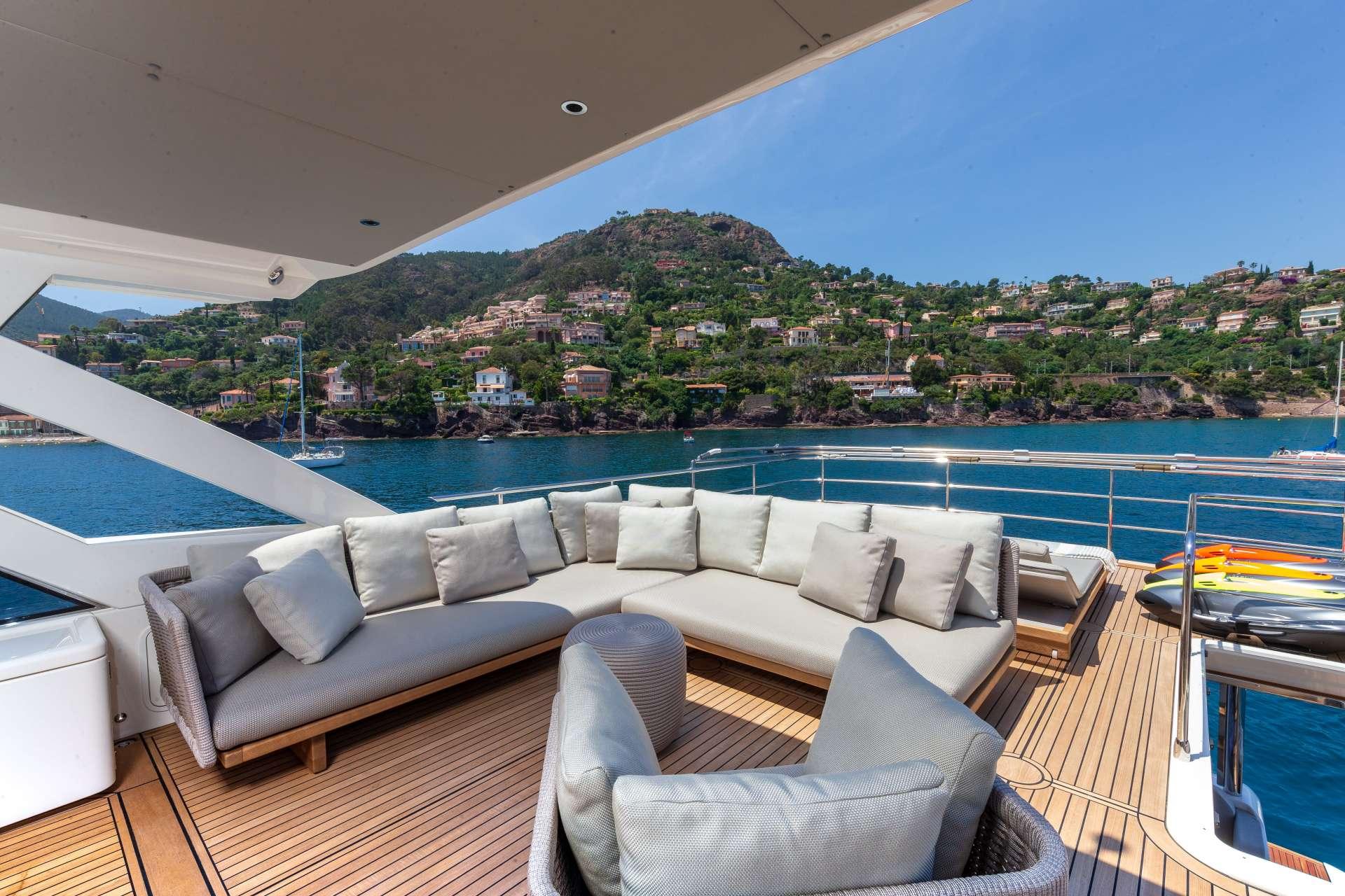 Charter Enigma in Italy, Sardina, Corsica & French a luxury modern yacht Living Room - High Point Yachting
