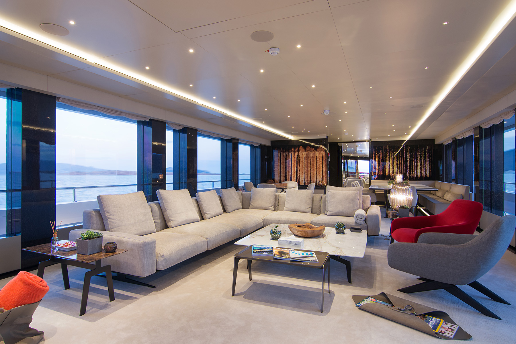 Private Motor Yacht Charter Lounge with fine dining with sea view - High Point Yachting