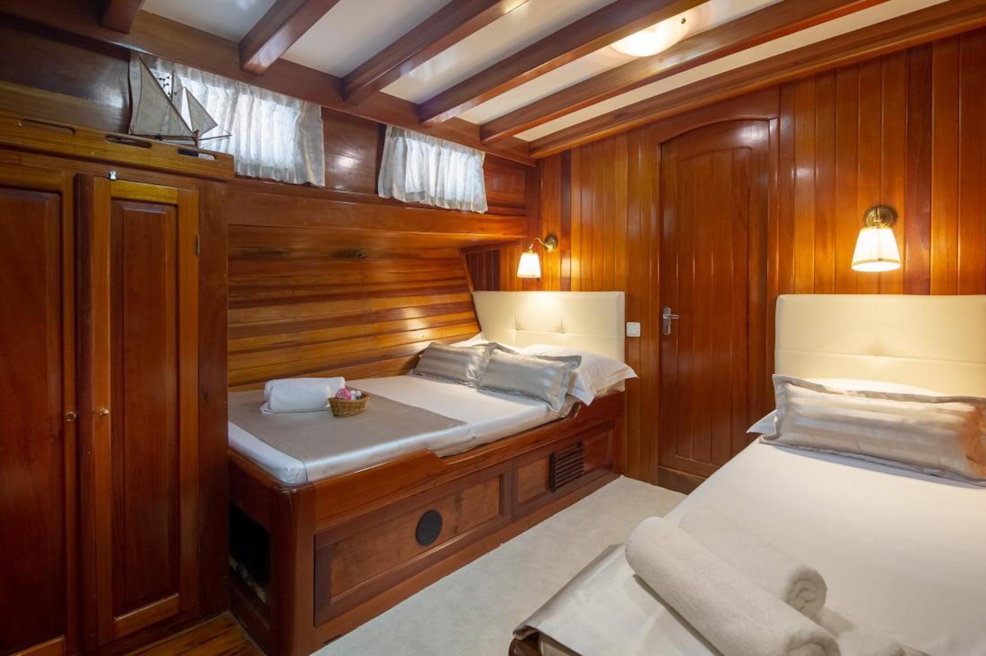 yacht charter Andi Star cabin