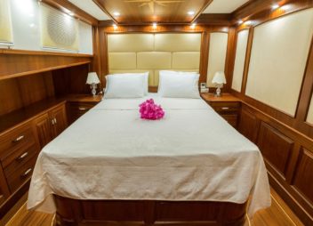 High Point Yachting - HALCON DEL MAR Double cabin