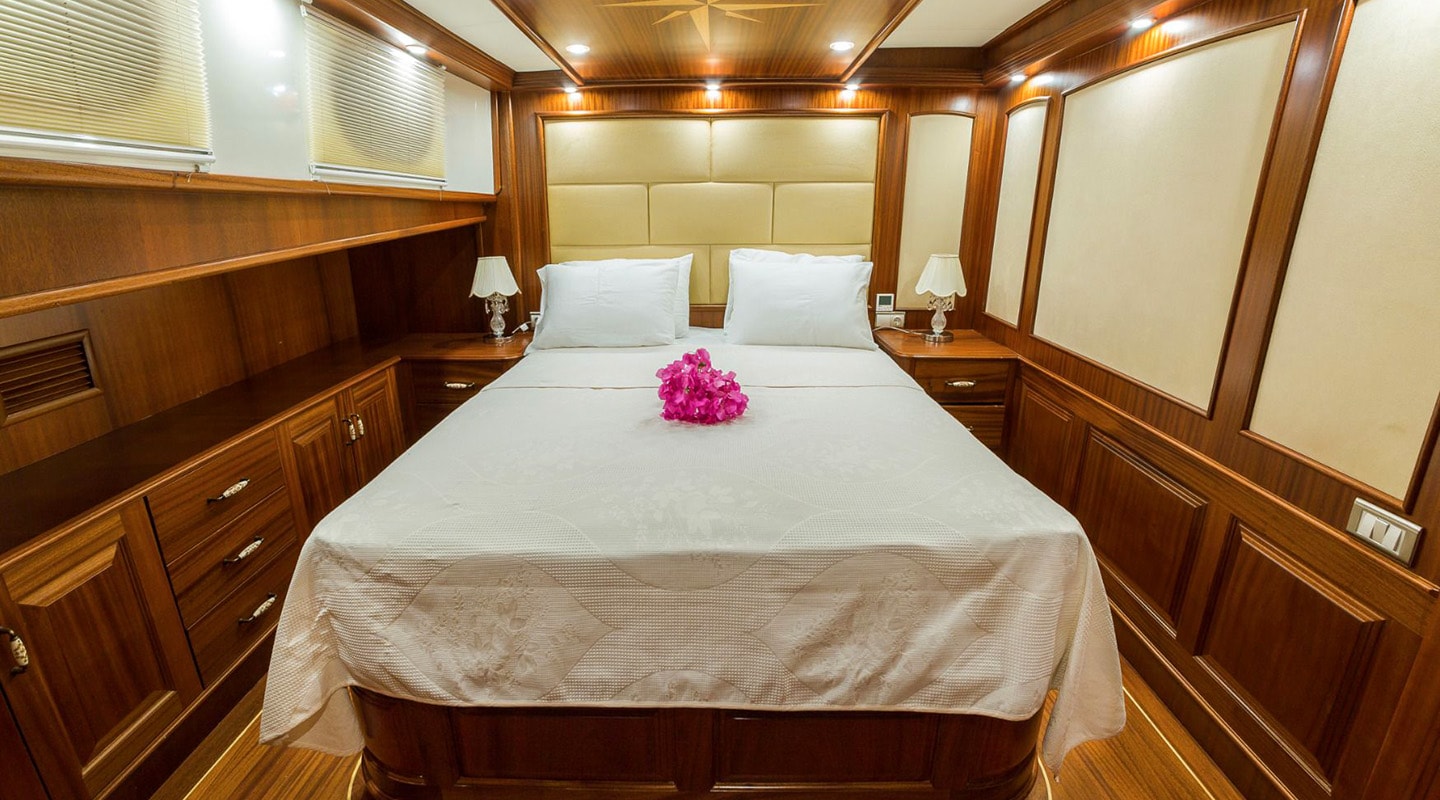 High Point Yachting - HALCON DEL MAR Double cabin
