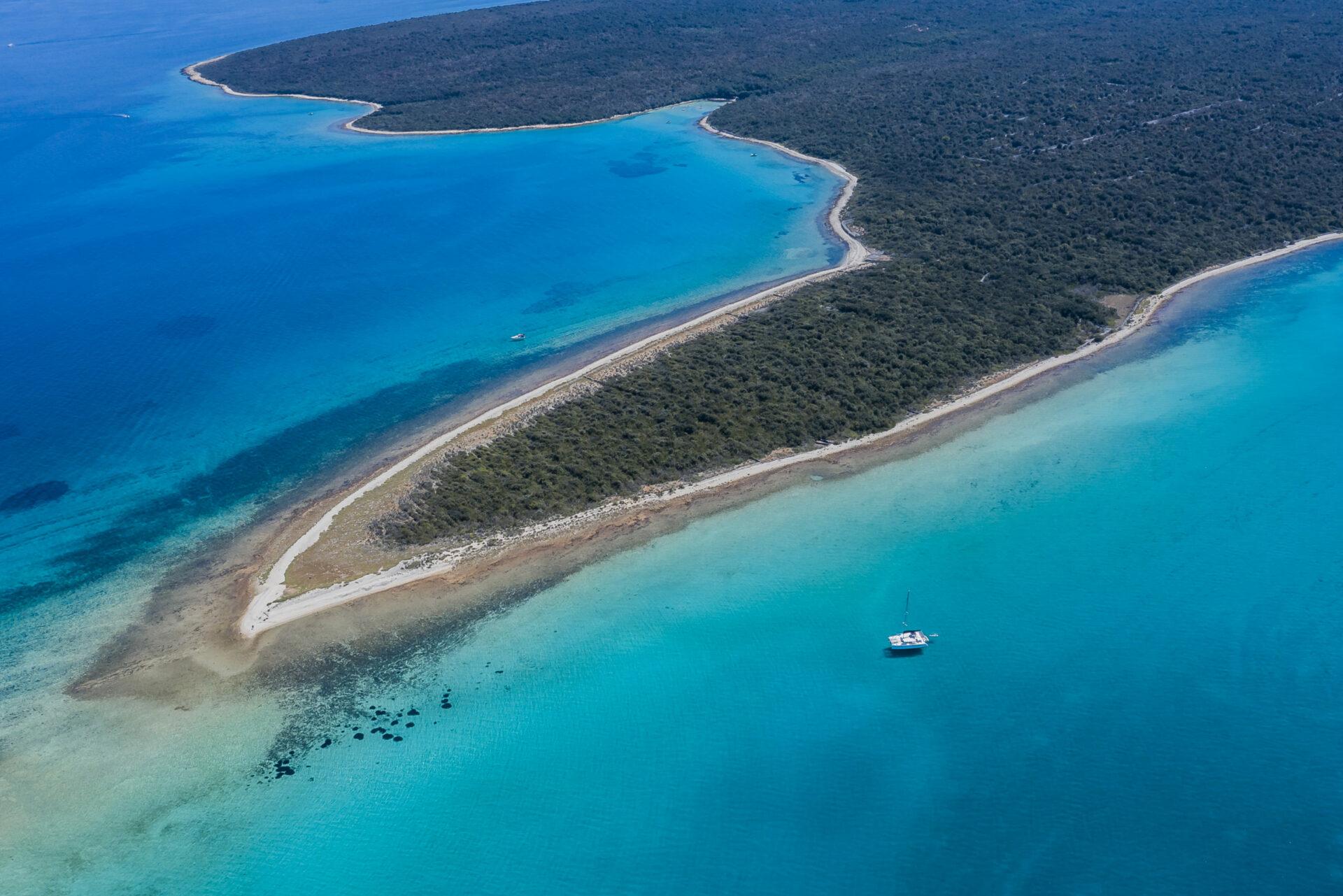 Sailing Dalmatia with catamaran Marla