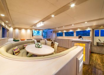 yacht charter dining gulet Blue Heaven