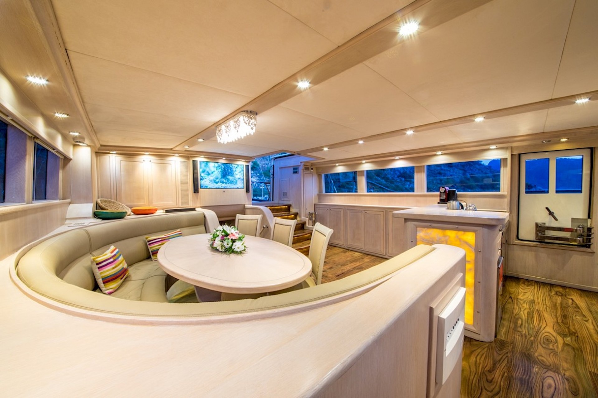 yacht charter dining gulet Blue Heaven