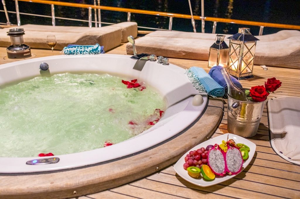 yacht charter luxury jacuzzi blue heaven