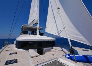 catamaran yacht charter Kingfisher