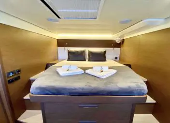 yacht charter Grace double cabin