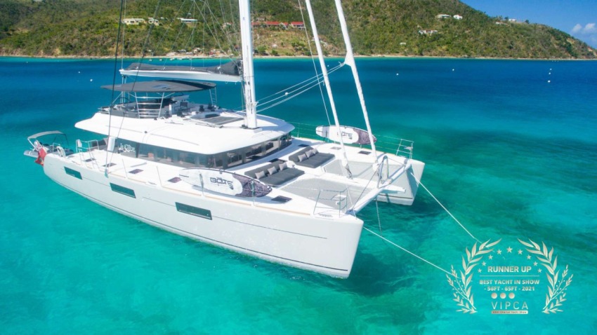 Yacht charter catamaran Le Reve