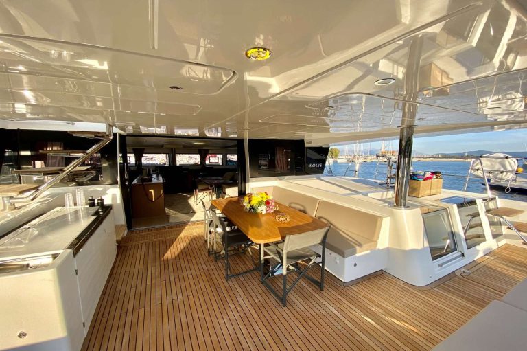 yacht charter Grace aft deck