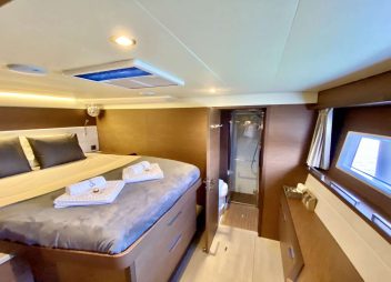 yacht charter Grace double cabin