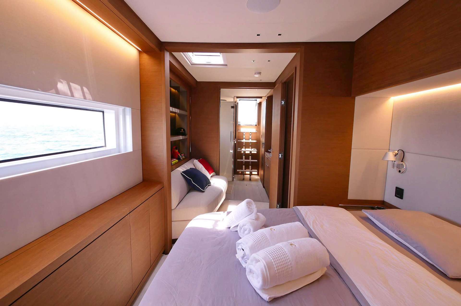 yacht charter Kingfisher master