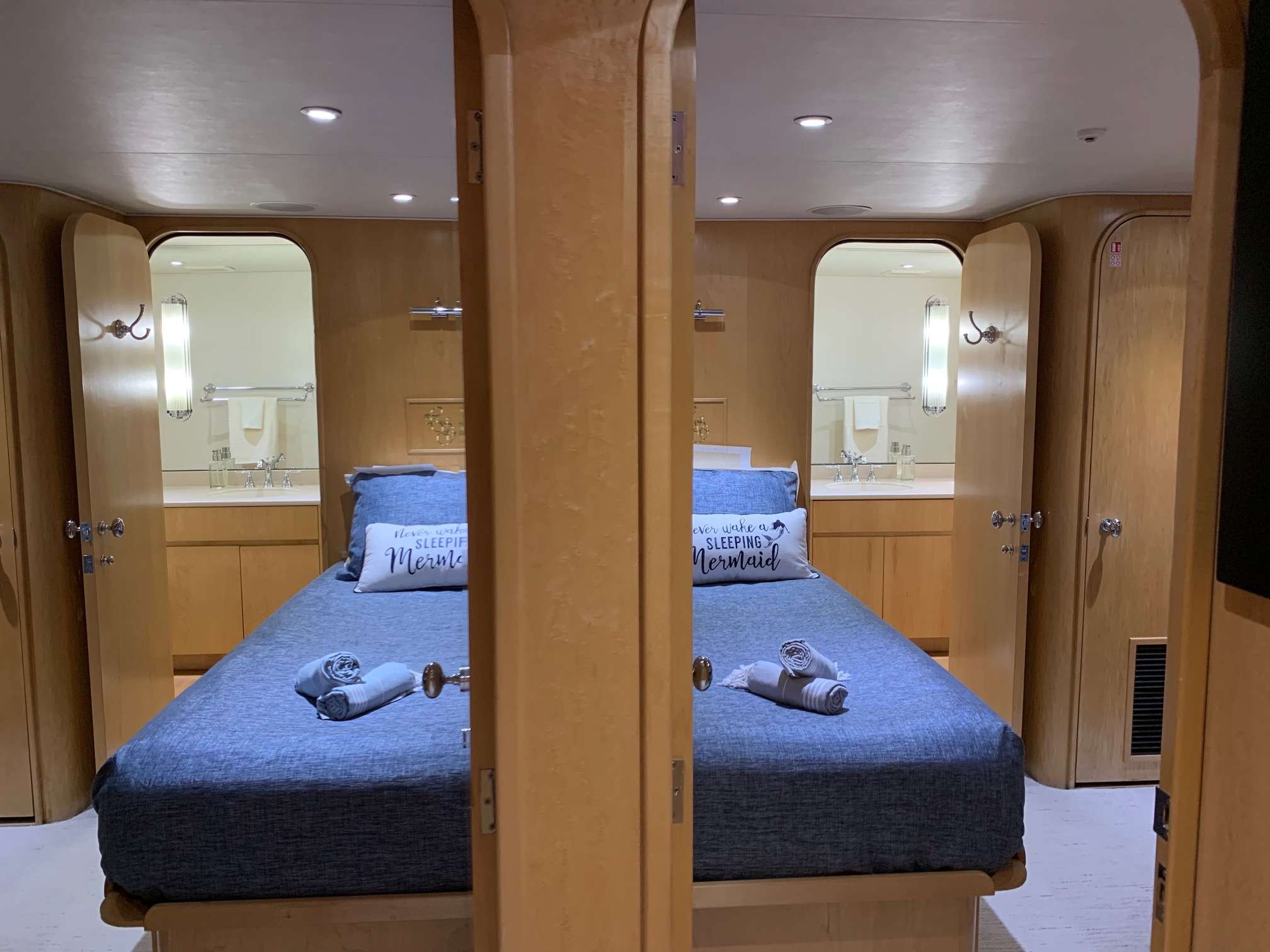 yacht charter Lady Sharon Gale cabins