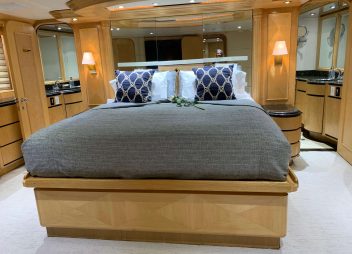 yacht charter Lady Sharon Gale main stateroom