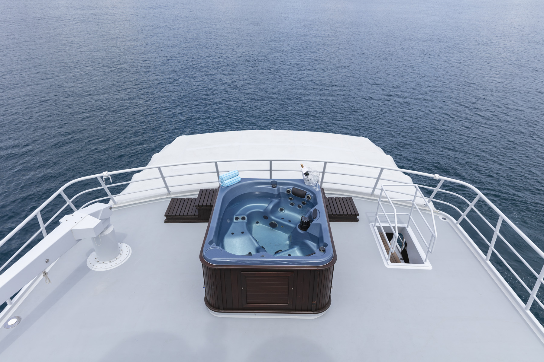 Dardanella_Exterior_Jacuzzi_028