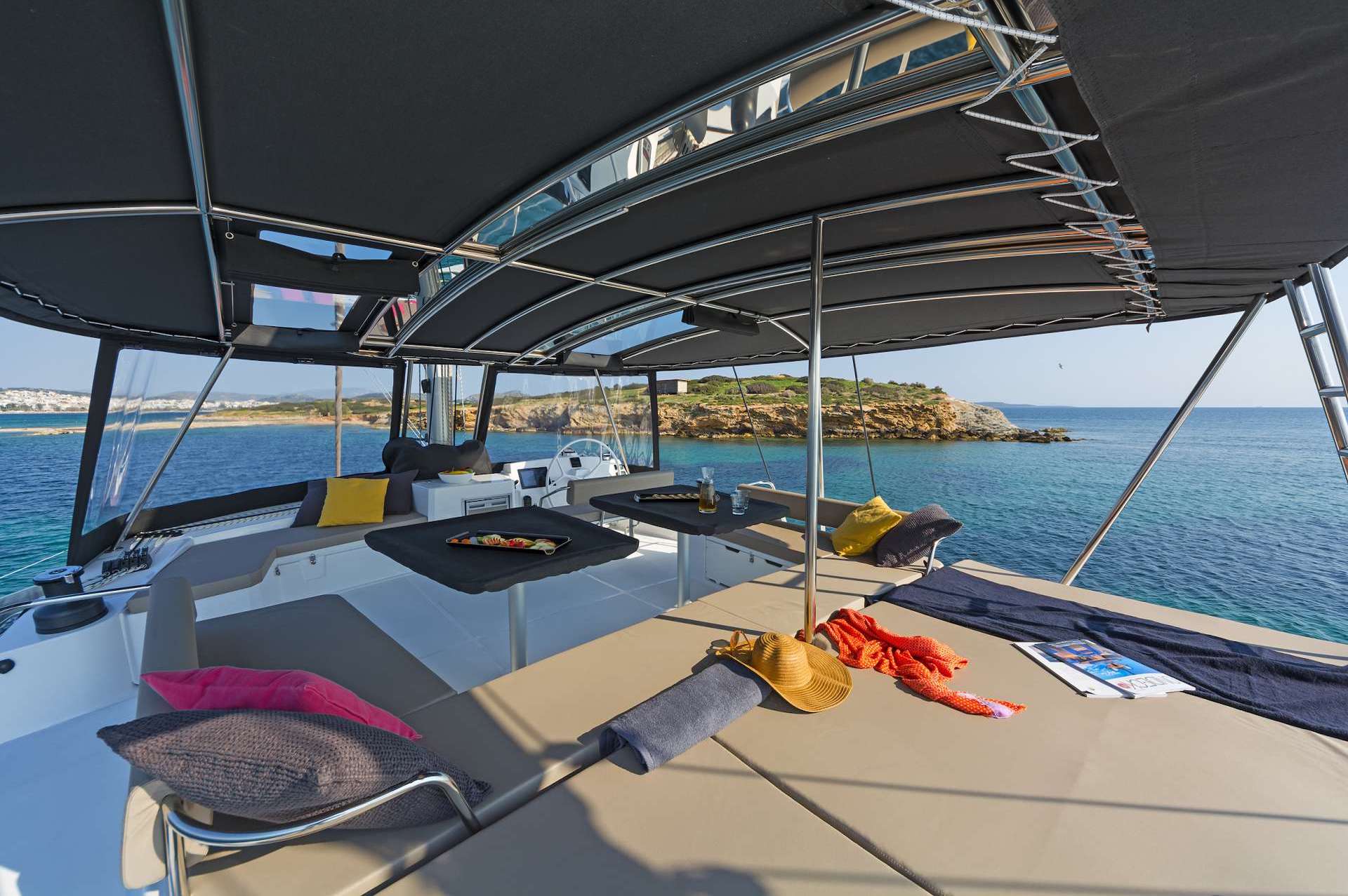 flybridge Babalu yacht charter