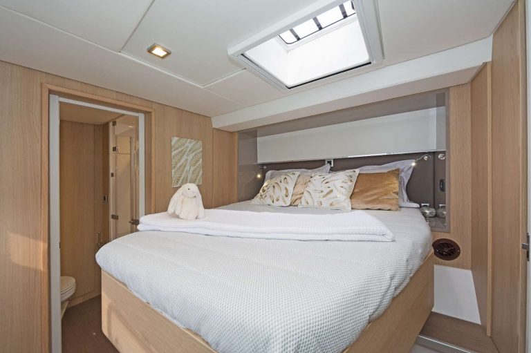 luxury cabin yacht charter Babalu