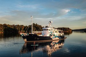 Motor yacht charter Dardanella