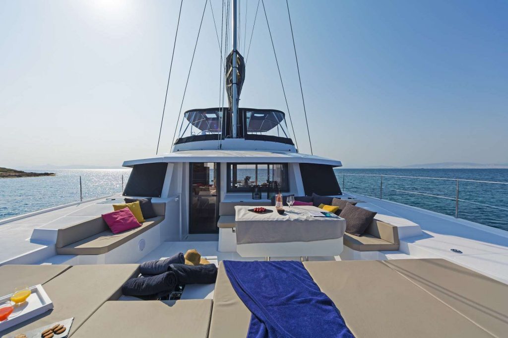 yacht charter Babalu sun deck