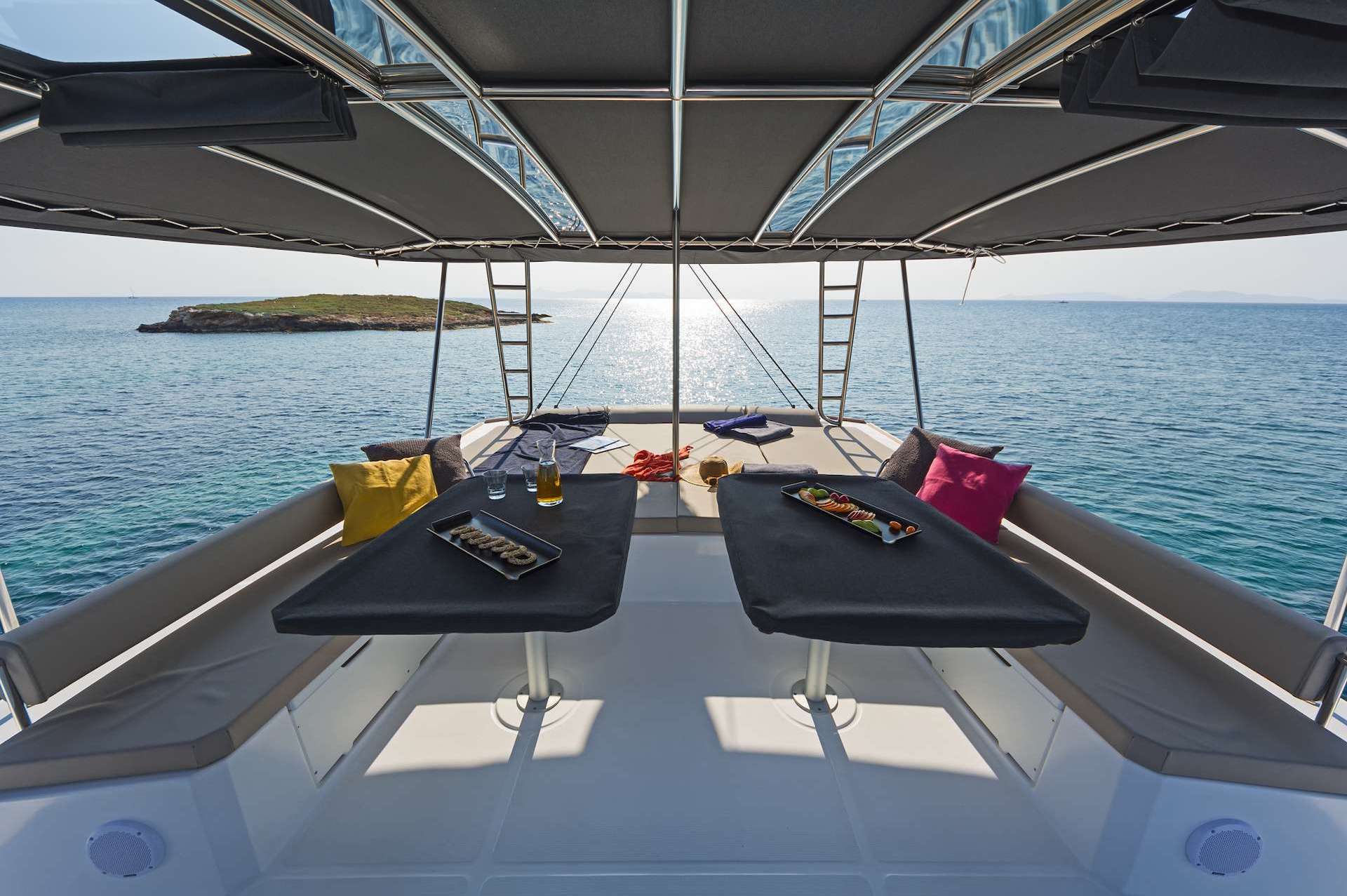 yacht charter fly bridge Babalu