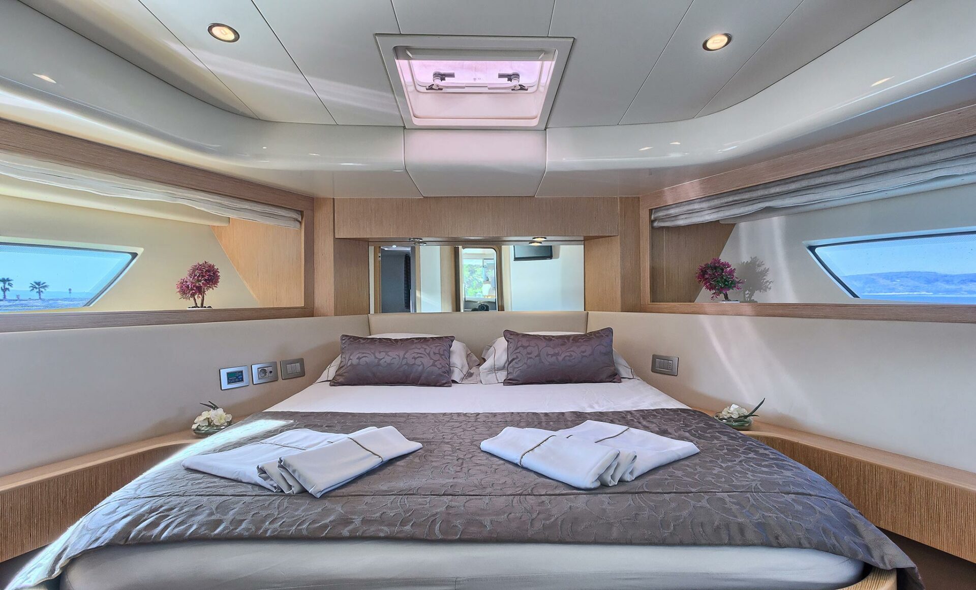 Motor Yacht Kimon - Master cabin