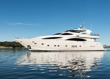 Motor Yacht charter Baby I