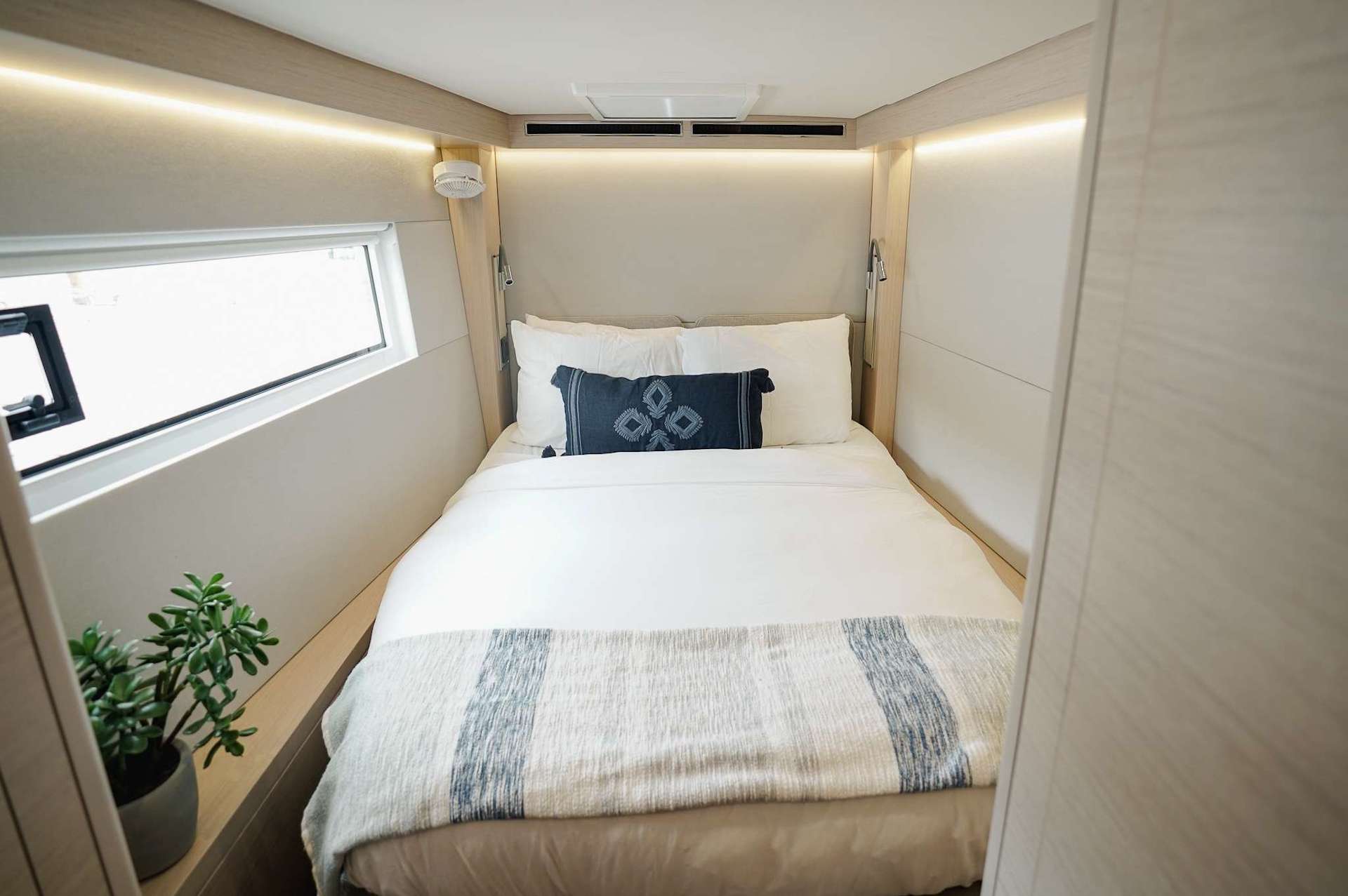 Caribbean yacht charter cabin Ether