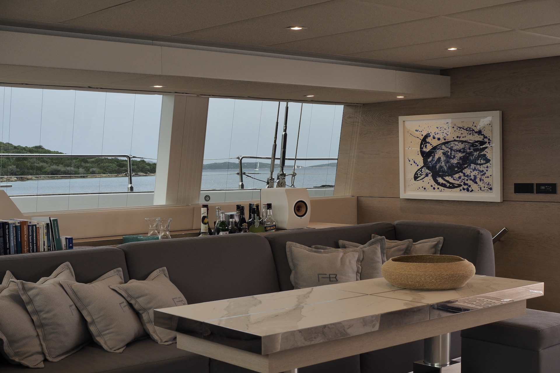 catamaran charter saloon Feel The Blue