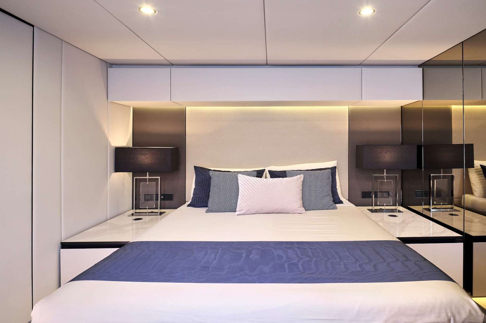 catamaran Genny double cabin