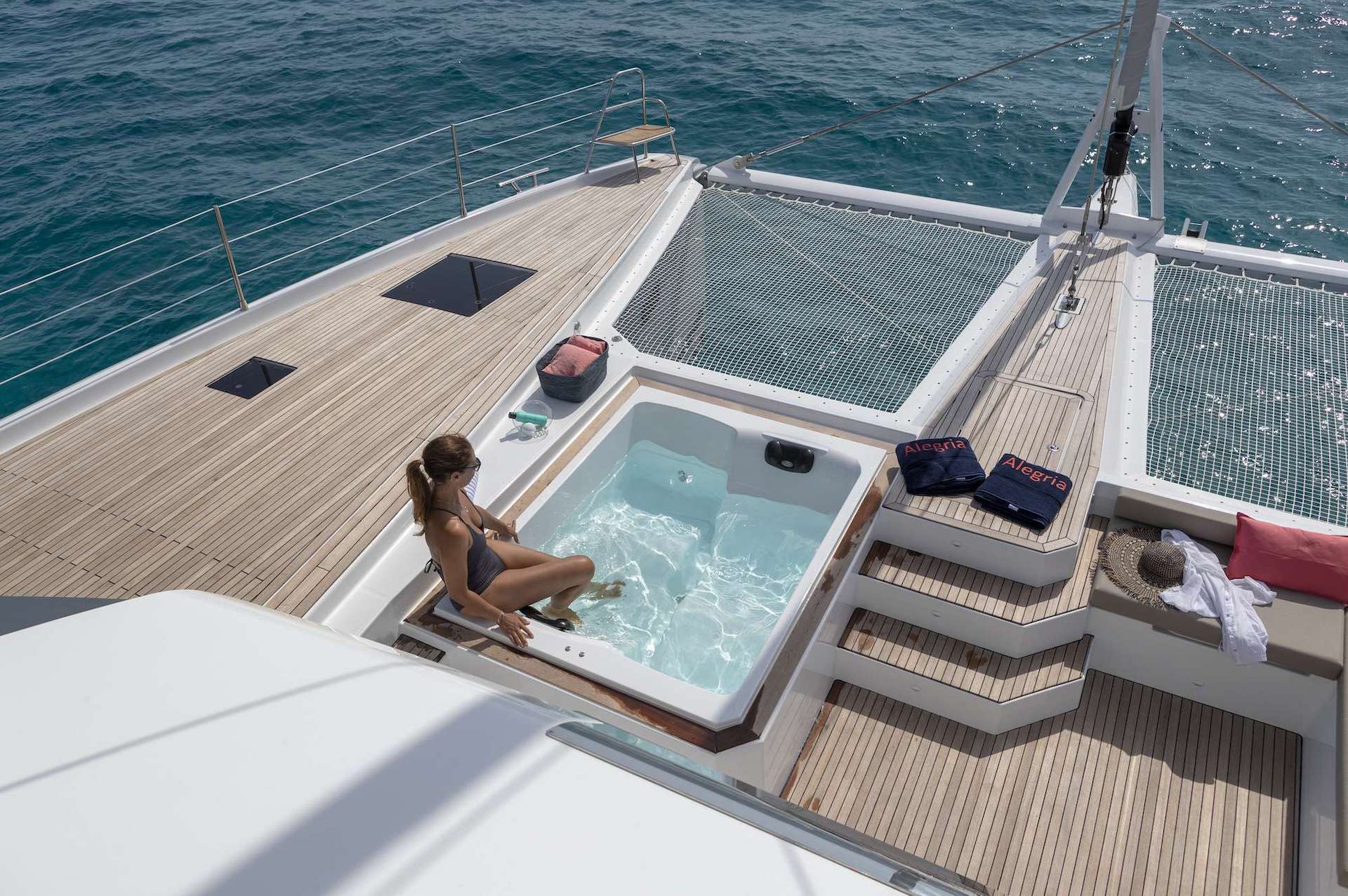 catamaran Pixie jacuzzi