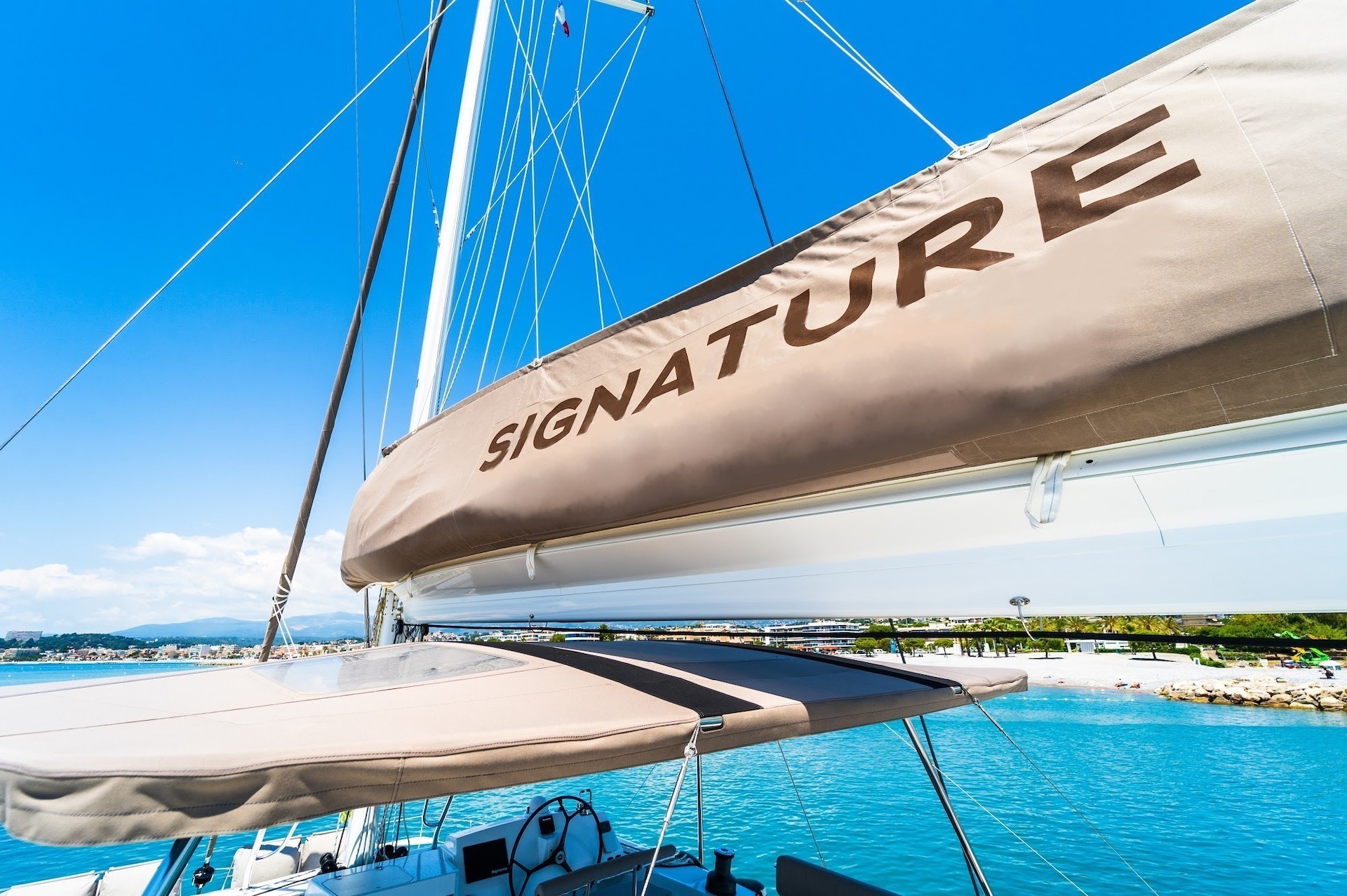 catamaran Signature Vision yacht charter