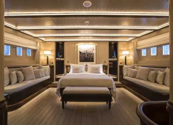 charter Satori yacht master suite