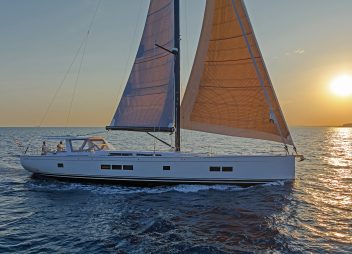 crewed yacht charter Alizee