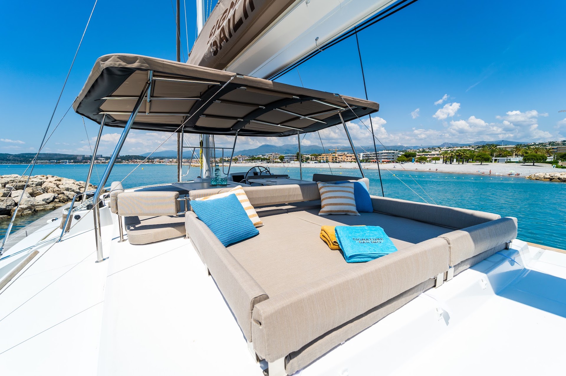 flybridge Signature Vision charter