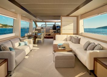 living area motor yacht Hideaway1