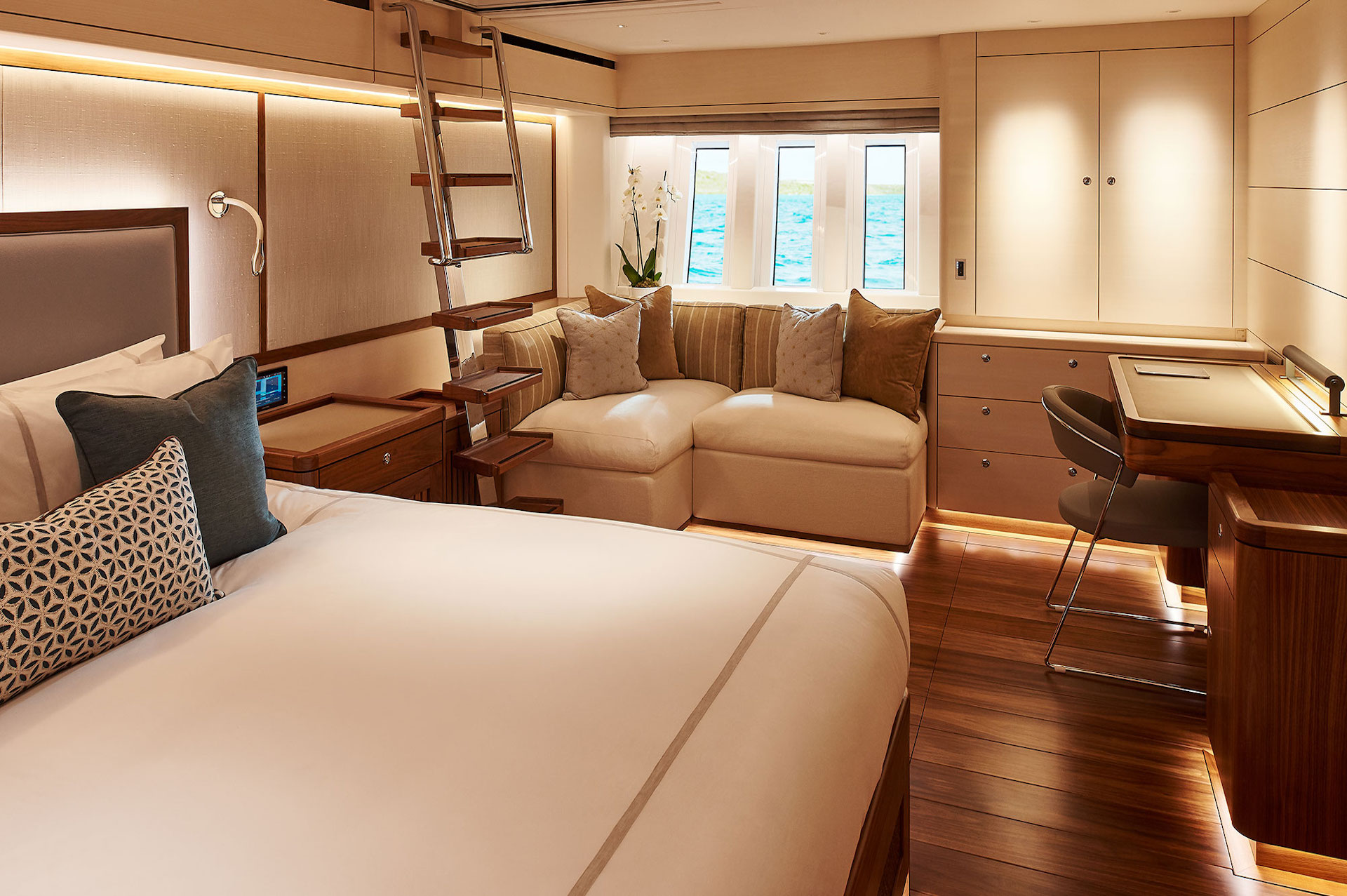 master cabin yacht charter Archelon