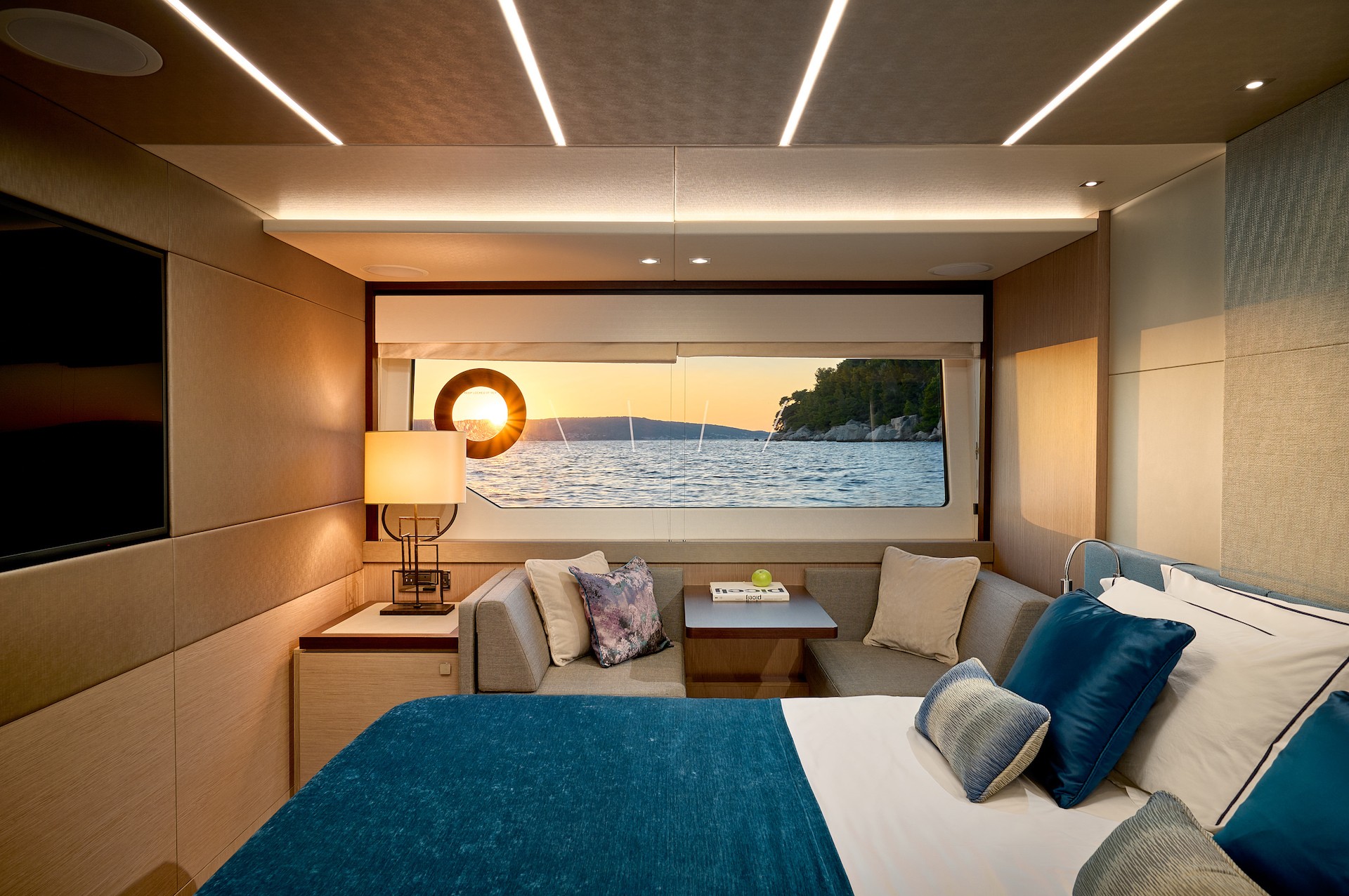 motor yacht master cabin Croatia