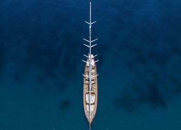 sailing yacht charter Satori