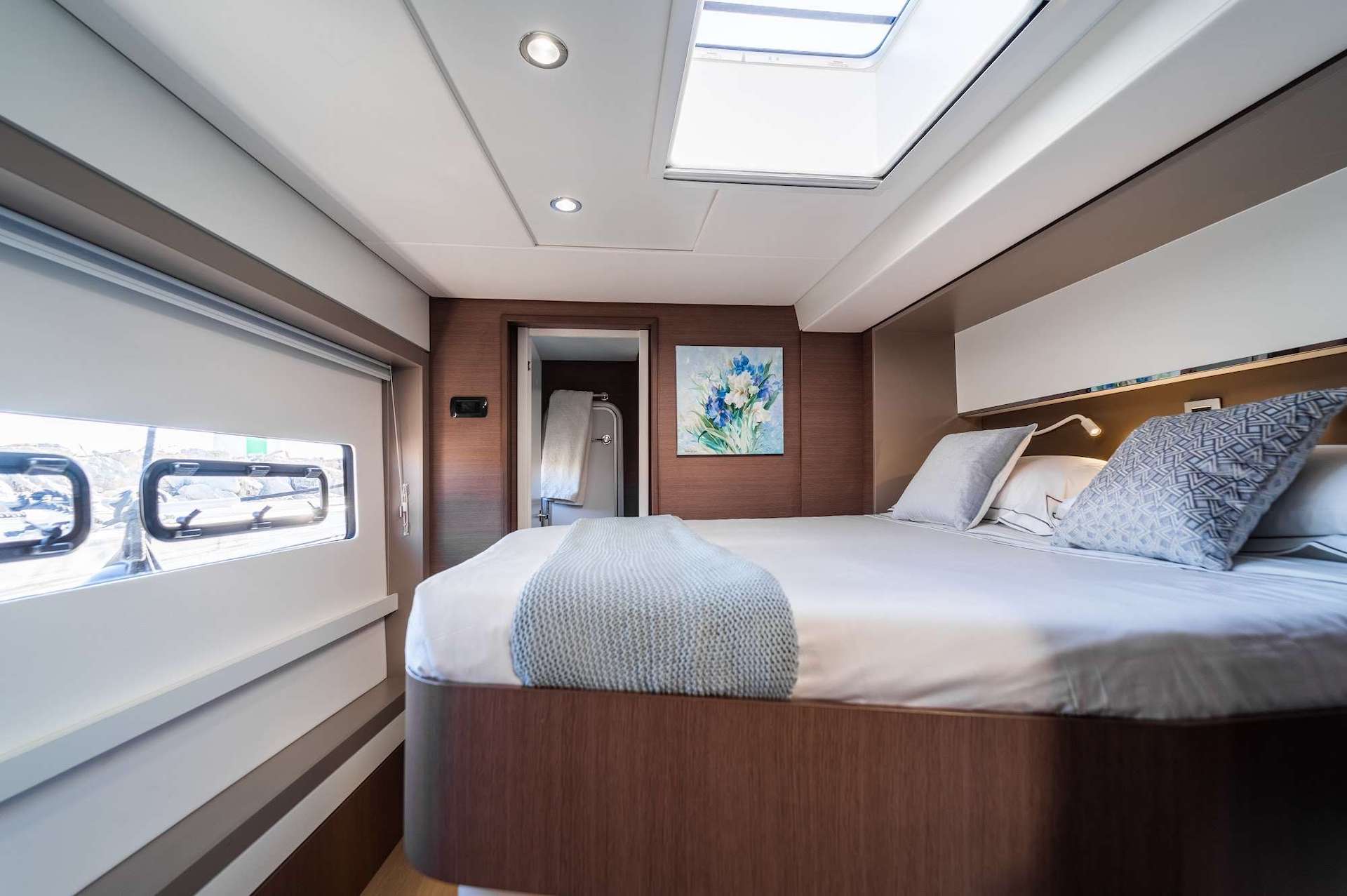 Signature Concept charter cabin