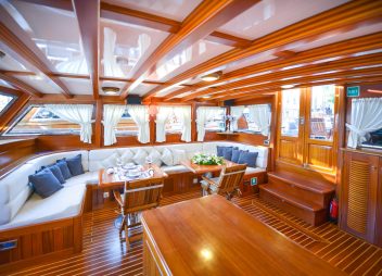 Turkey yacht charter saloon Ros Mare