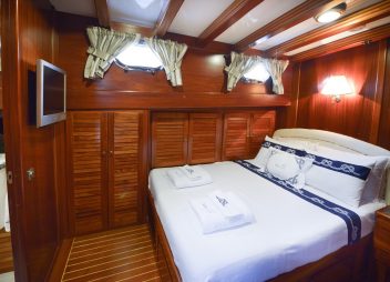 Turkey Ros Mare yacht charter guest cabin