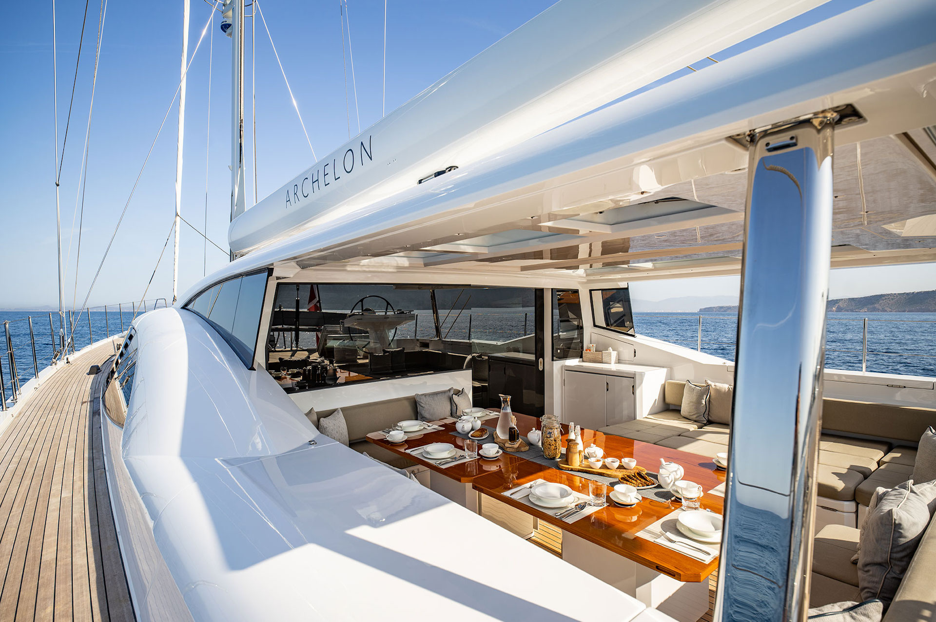 yacht charter Archelon alfresco dining